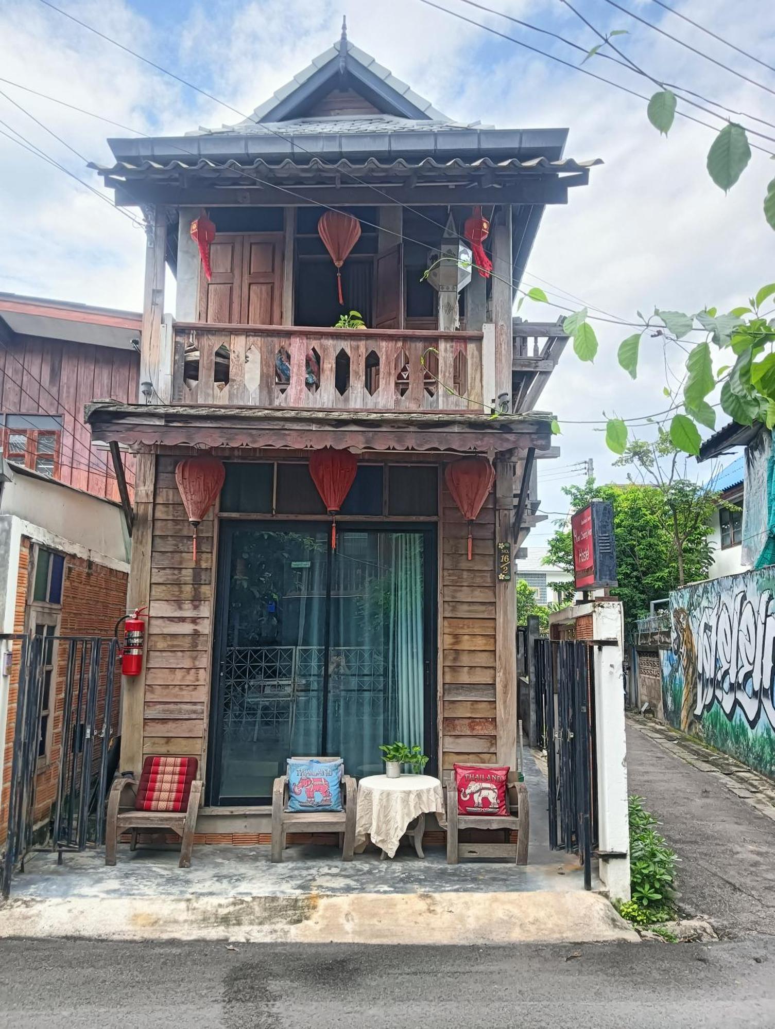 Huen Chiang Man Hostel (Adults Only) Chiang Mai Luaran gambar